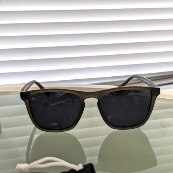 neven cambridge fir polarized sunglasses - like new! - Picture 7 of 7